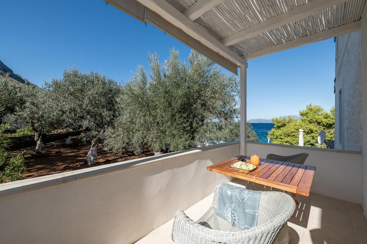 Four Seasons Hydra Luxury Suites Exterior foto